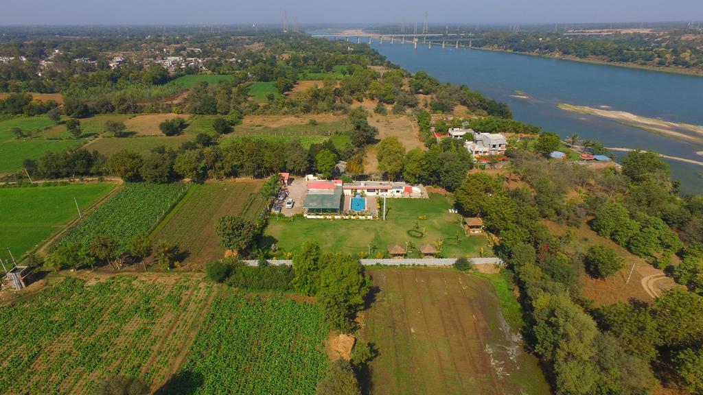מלון Vasad Krishna Farm מראה חיצוני תמונה